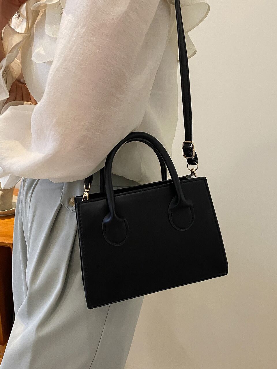 Minimalist Square Bag Minimalist Black Small Square Bag, All-Match Top Handle Purse, Classic Shoulder Bag For Work , Small Bags , Office