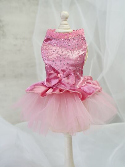 Vestido de mascota con diseño de lazo