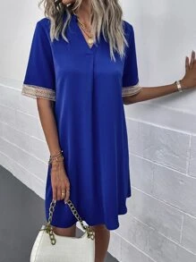 SHEIN LUNE 蕾絲拼接缺口領直筒連衣裙