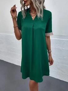 SHEIN LUNE 蕾絲拼接缺口領直筒連衣裙 - 綠色 - 查看 3