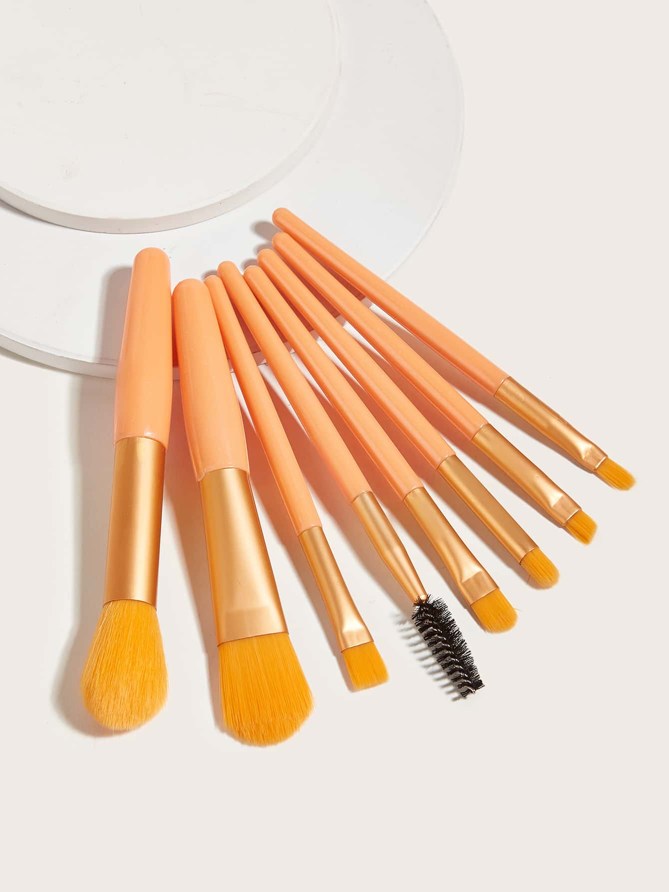8 piezas Juego de brochas de maquillaje naranja mini Kabuki, brochas para sombras de ojos, colorete y polvos faciales, para maquillaje mineral y líquido, de fibra suave, juego de brochas, kit de maquillaje completo, set de regalo de maquillaje - Naranja - Ver 1