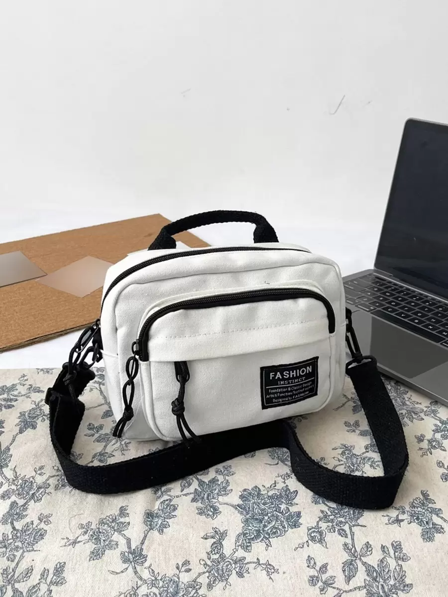 Quadratische Tasche mit Buchstabe Flicken Dekor