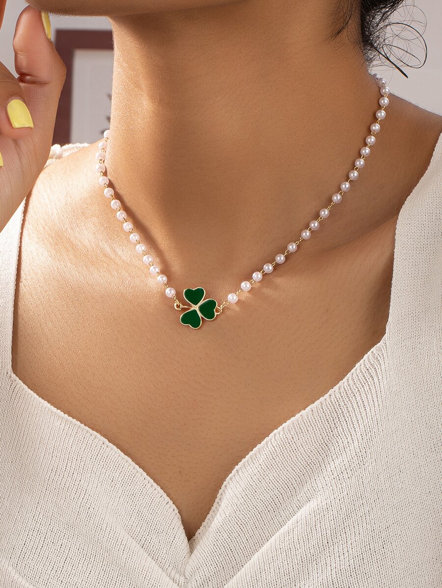 Faux Pearl Decor Clover Charm Necklace - Green - View 1