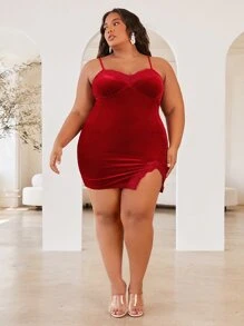 SHEIN CURVE+ فستان نوم كامي دانتيل متباين اللون بحافة شق مقاس كبير