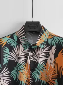 Manfinity RSRT Men Tropical Print Shirt Without Tee