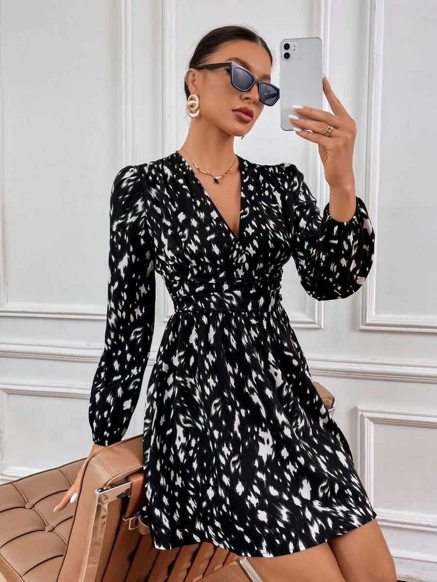 Chiquease 滿版印花燈籠袖連衣裙 - 黑與白 - 查看 1