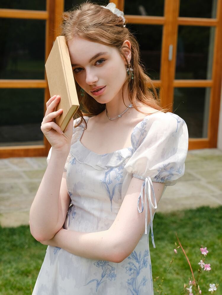 Kleid mit Blume Muster, Puffärmeln, Rüschenbesatz - Blau-Weiß - Übersicht 6