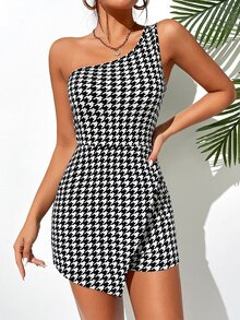 SHEIN Privé 千鳥格印花單肩圍裹連體短褲 - 黑與白 - 查看 4