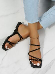 Dép lê thời trang ngoài trời màu đen dành cho nữ, dép đế bằng hở mũi bằng da nhân tạo với nhiều quai mỏng, thích hợp cho trang phục mùa xuân hè. - màu đen - Xem 6