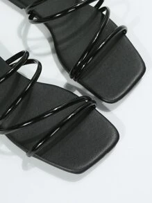 Dép lê thời trang ngoài trời màu đen dành cho nữ, dép đế bằng hở mũi bằng da nhân tạo với nhiều quai mỏng, thích hợp cho trang phục mùa xuân hè. - màu đen - Xem 8