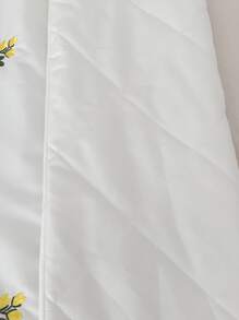 Leaf Embroidered Bedspread - White - View 3