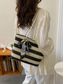 Bolsa de mimbre con patrón de rayas con diseño de pañuelo - Blanco y Negro - Ver 2