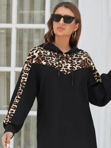 SHEIN LUNE Vestido con capucha con estampado de leopardo en contraste - Negro - Ver 3