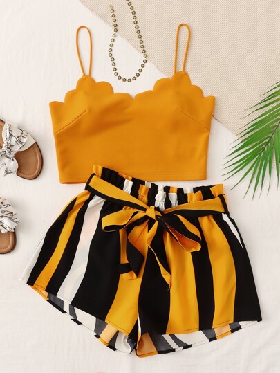 SHEIN VCAY طقم صيفي مكون من قميص بحمالات مزين بخط الراسيش الشاطئي وشورت مخطط بخصر ورقي