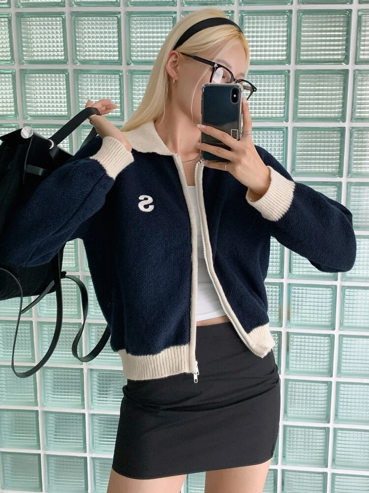 DAZY 文字刺繍 コントラストトリム ラグランスリーブ カーディガン、秋の女性服 - ネイビーブルー - 見る 3