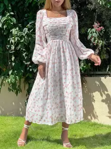 SHEIN Holidaya Vestido con estampado floral fruncido de cuello cuadrado de manga farol - Blanco - Ver 7