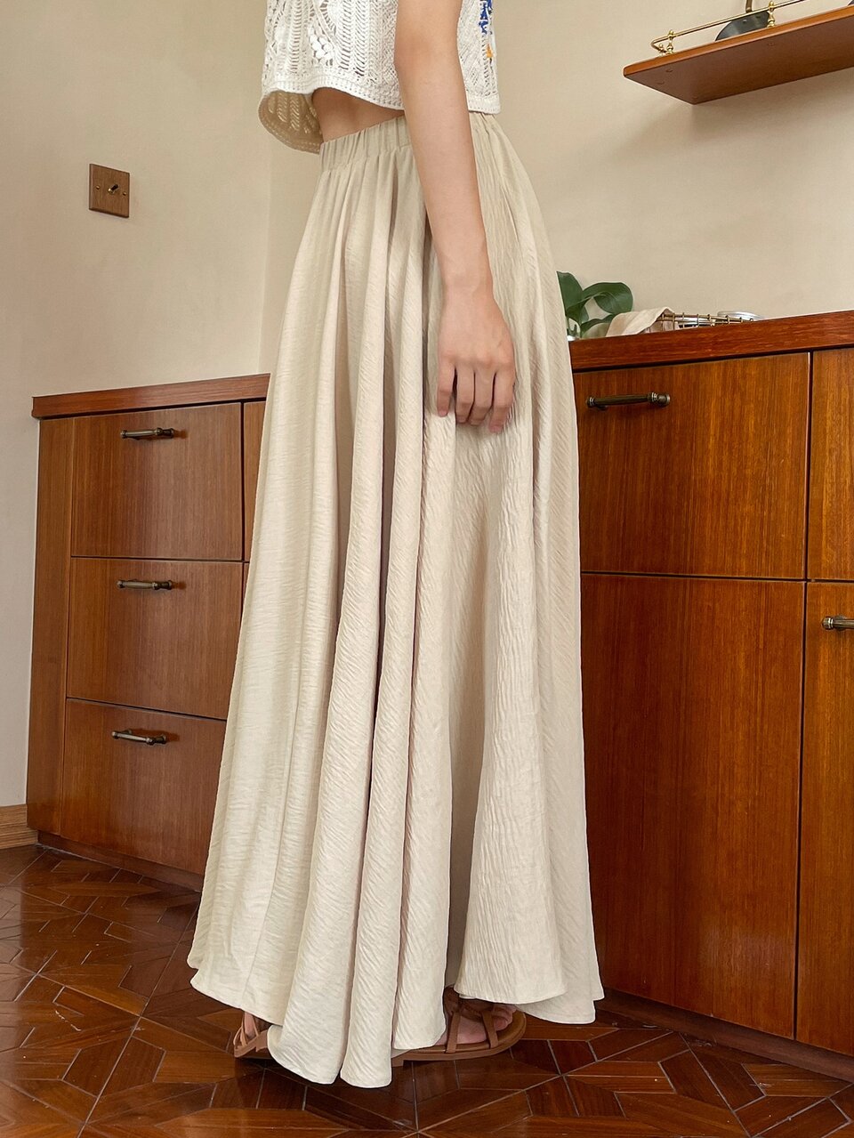 Solid Elastic Waist Flare Skirt