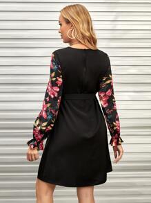 SHEIN Váy Bà bầu Thắt lưng Nút Xù Hoa Thanh lịch - màu đen - Xem 2