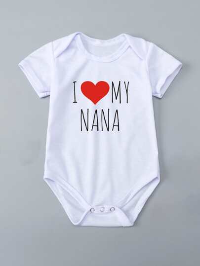 قميص رضيع بيبي غير محدد بشعار وقلب