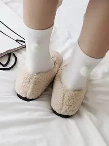 ROMWE Kawaii Cartoon Graphic Rabbit Ear Decor Crew Socks - White - View 3