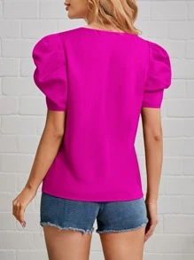 SHEIN Clasi Blusa de cuello con muesca, manga abullonada y costura delantera, top de manga corta