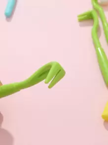 3pcs Random Color Pet Health Care Tool Set, Tick Removal Tool For Dogs, Cats Plastic Tick Puller Tick Grabber Entire Head & Body Pain-Free - Multicolor - View 3