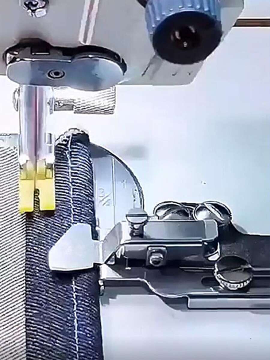 1pc Stainless Steel Sewing Machine Foot - Silver - View 1