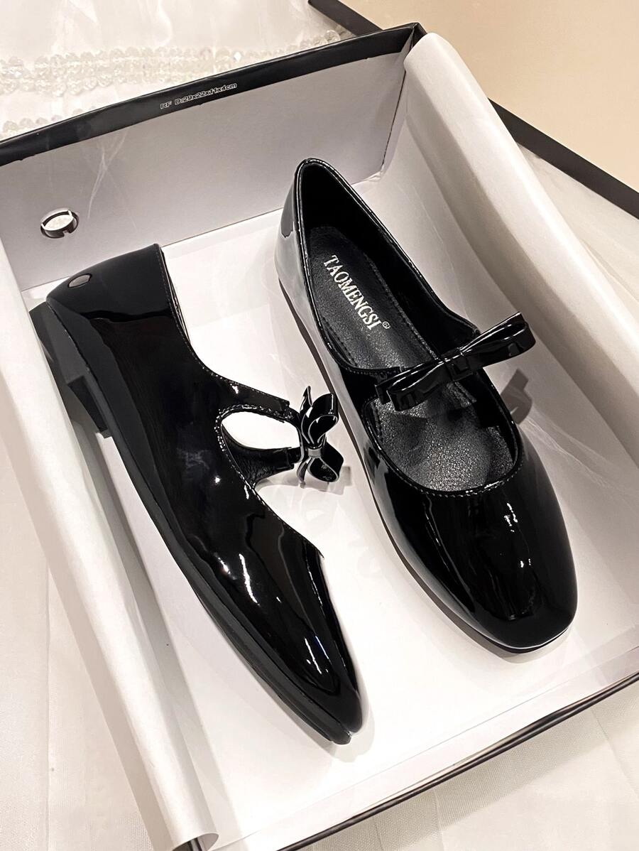 蝴蝶结装饰方头玛丽珍平底鞋，情人节款，芭蕾平底鞋 - 黑色 - 查看 1