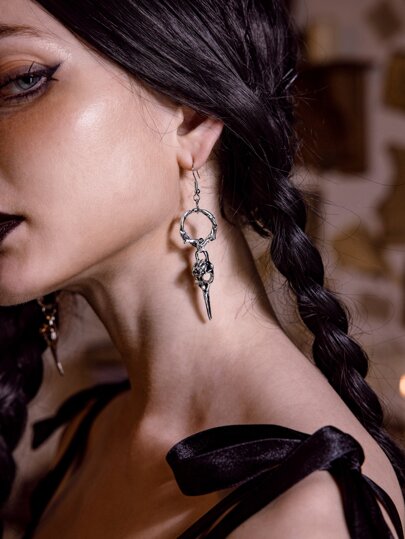 Academia Circle & Crow Skull Decor Drop Earrings