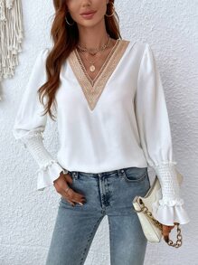 拼接水溶蕾絲抽褶袖口荷葉袖襯衫