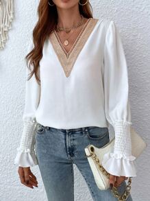 拼接水溶蕾絲抽褶袖口荷葉袖襯衫