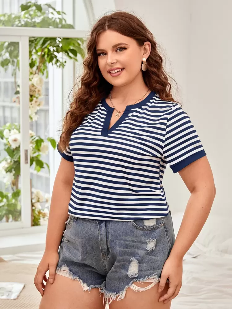 SHEIN LUNE Camiseta con estampado de rayas de cuello de muesca - Azul Marino - Añade 2