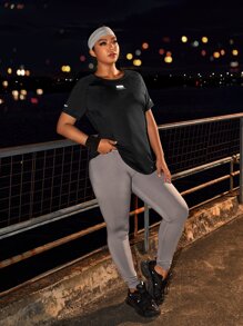 Gameset SHEIN Sport 大碼字母圖案反光拼塊插肩袖運動T恤 - 黑色 - 查看 3