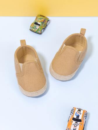 婴儿一脚蹬帆布鞋