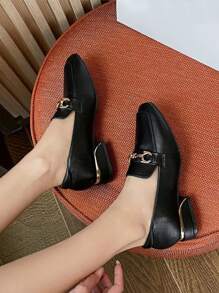 Women Black Snaffle Decor Flats, Fashionable Square Toe Flat Loafers