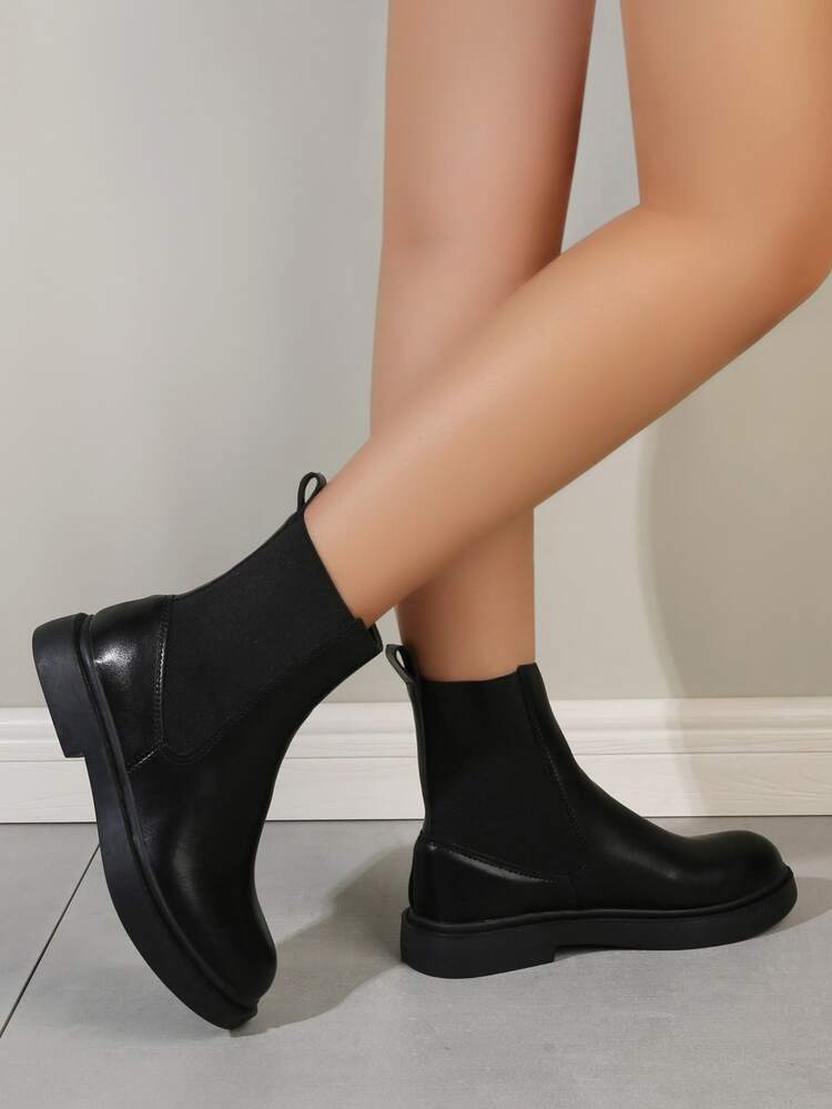 Botas chelsea minimalista sin cordones - Negro - Añade 2
