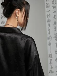 DAZY Áo sơ mi vai trễ vai họa tiết hoa jacquard có túi vá không có thắt lưng, quần áo mùa thu dài tay - màu đen - Xem 3