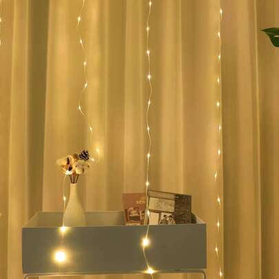 BASIC LIVING 120 Led 2 x 2M Curtain String Light