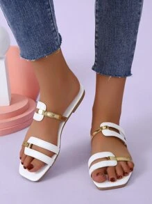 时尚户外平底拖鞋，金属细节人造革露趾凉拖，春夏穿搭 - 白色 - 查看 4