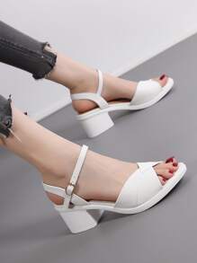 女性粗跟踝帶白色涼鞋