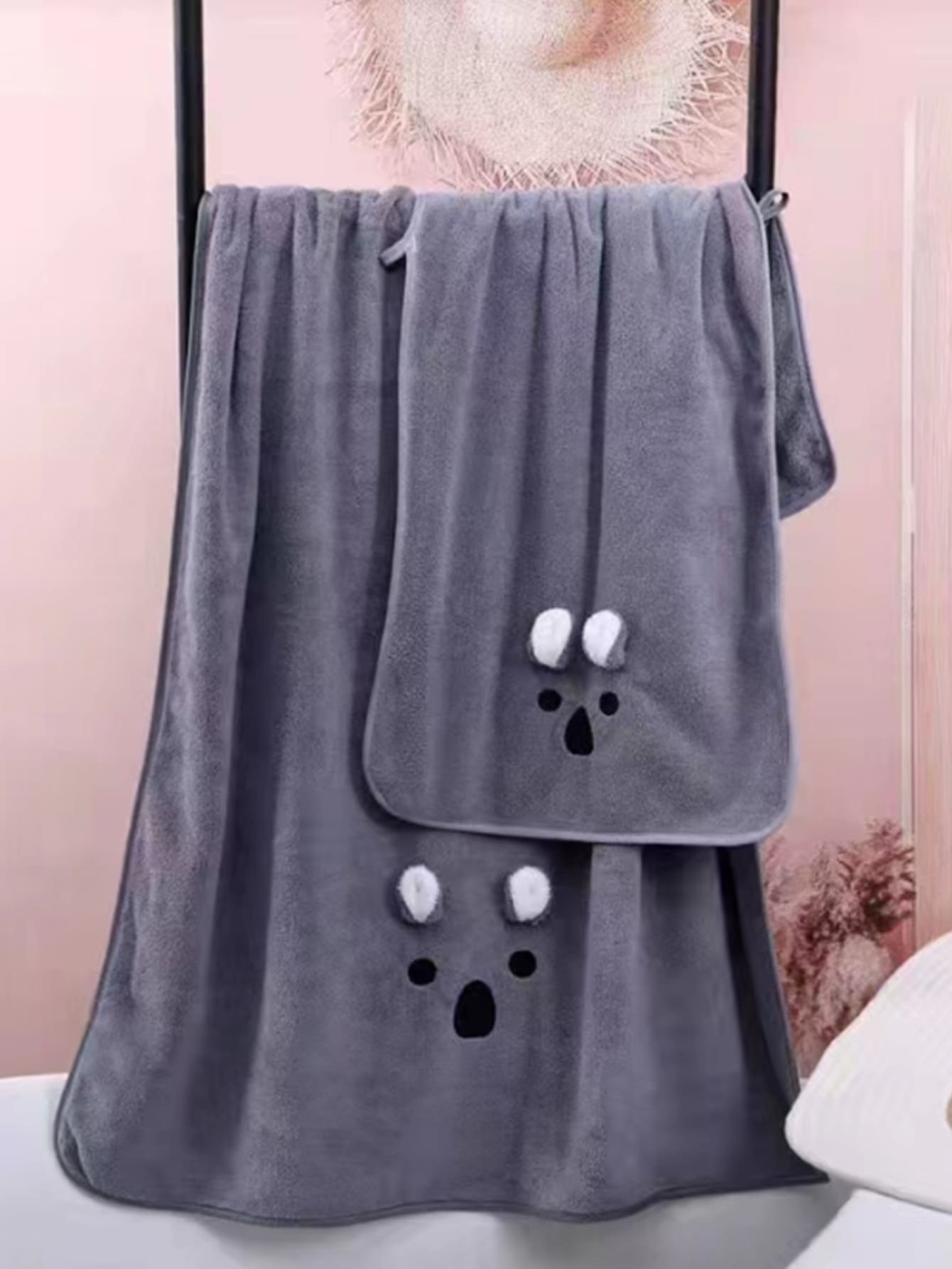 1pc Cartoon Embroidered Bath Towel Or Towel, Dark Grey Soft Towel For Bathroom - Dark Grey - View 1