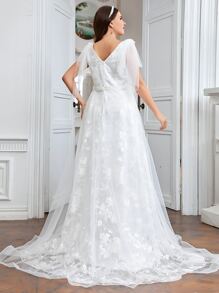 SHEIN Belle Plus Floral Embroidery Butterfly Sleeve Lace Maxi Wedding Dress - White - View 2