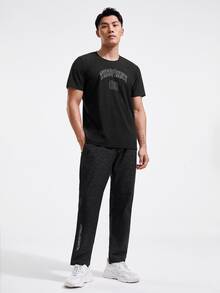 Manfinity Sport Corelite 男士反光字母圖形運動T恤，運動上衣 - 黑色 - 查看 5