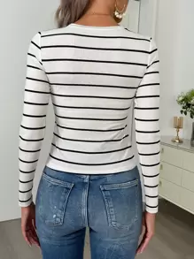 SHEIN Essnce V領條紋圖案羅紋針織T恤 - 黑與白 - 查看 2