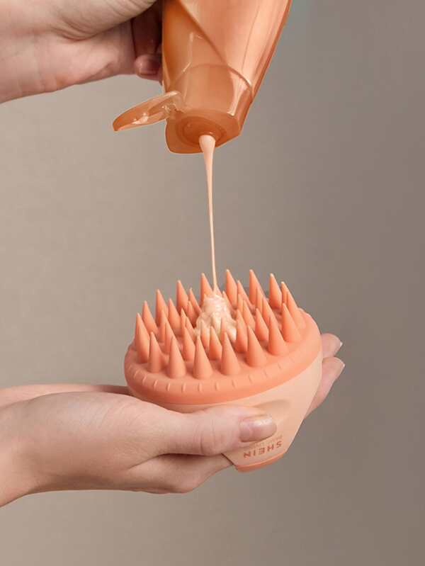 SHEIN BASIC LIVING Valentine's Day Color Block Shampoo Massage Brush