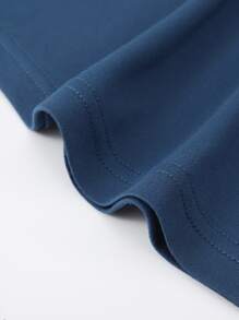 Manfinity Homme 男士反光花卉和字母圖案T恤 - 藏蓝色 - 查看 3