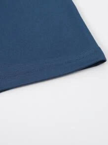 Manfinity Homme 男士反光花卉和字母圖案T恤 - 藏蓝色 - 查看 4