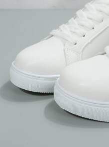 Women Rhinestone & Chain Decor Lace-up Front Skate Casual  Shoes, Fashionable Women's Flat Shoes with Round Toe, White Color, and Sports Wind Casual Shoes, Versatile and Easy to Wear. - White - View 3