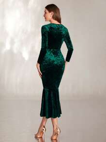 Modelyn Floral Appliques Square Neck Mermaid Hem Velvet Dress - Dark Green - View 2