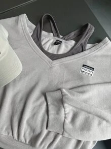 DAZY 字母贴片 V 领落肩运动衫（无吊带上衣）秋季服装